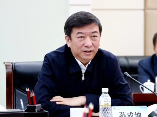 芦玉春李忠江出席 孙成坤主持 王佳喜致辞