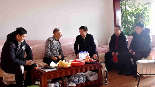 孙成坤走访慰问01