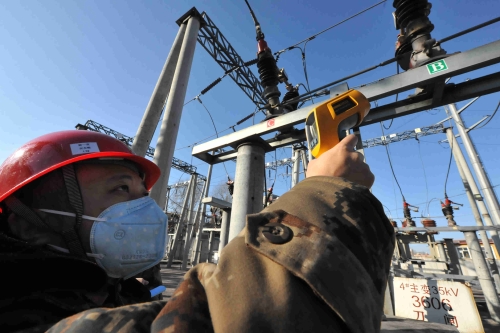 诚基供电公司新一变电所值班员线路巡视检测1