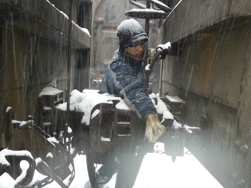 铁路运输部战严寒保畅通 杨梅 摄