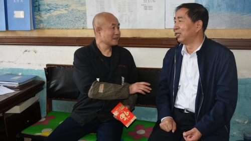 20210501 七矿慰问  慰问省劳动模范、新建煤矿桂殿友