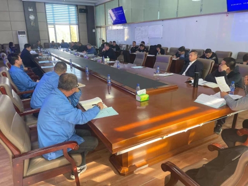 10月12日，公司采掘生产服务组到东荣二矿指导服务