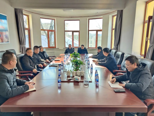 11月15日，公司党委书记、董事长宫延明到产品研发中心调研检查