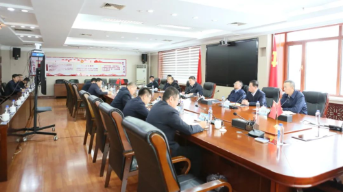 11月17日下午,集团公司党委书记王佳喜主持召开集团公司党委理论学习中心组集中学习(扩大)会议-1 11月17日下午,集团公司党委书记王佳喜主持召开集团公司党委理论学习中心组集中学习(扩大)会议-1